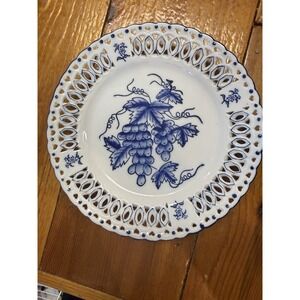 Lillian Vernon Scalloped Reticulated Round Blue White Porcelain Plate 8" Decor